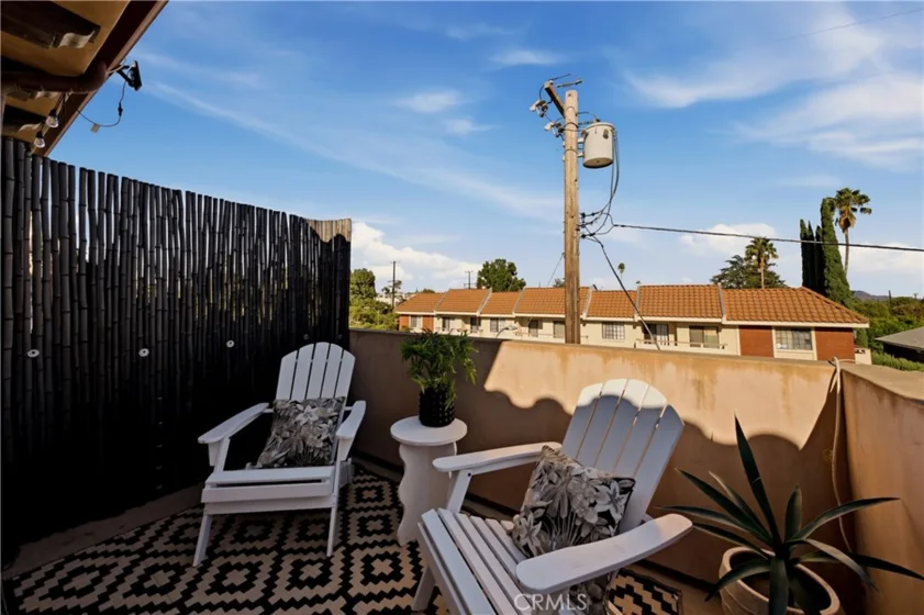 14702 Magnolia Boulevard #105 photo 26