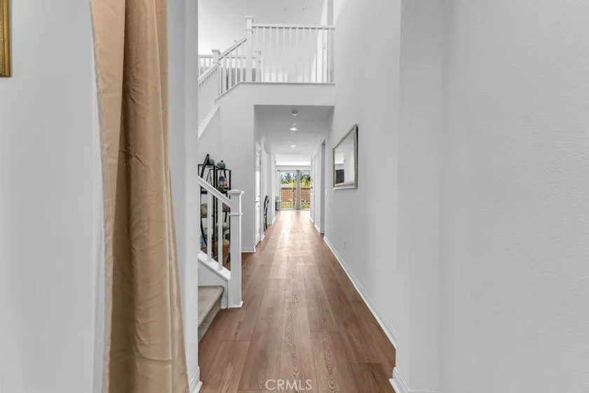 30536 Astoria Lane photo 4