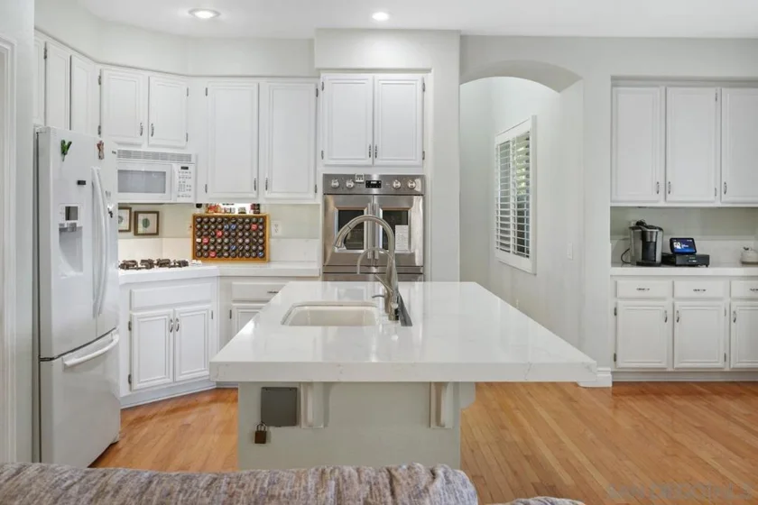 30916 Oakhill Drive photo 13