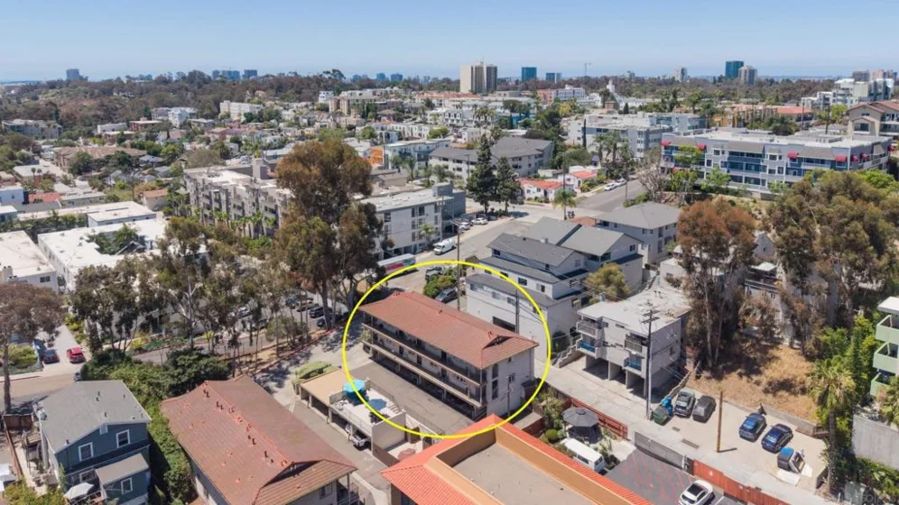 2040 Robinson #C photo 22