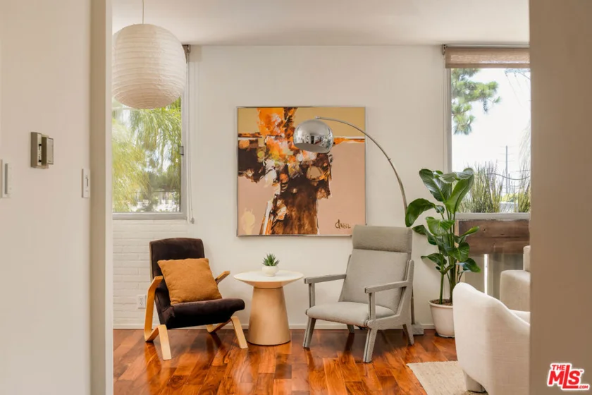 4455 Los Feliz Boulevard #207 photo 4