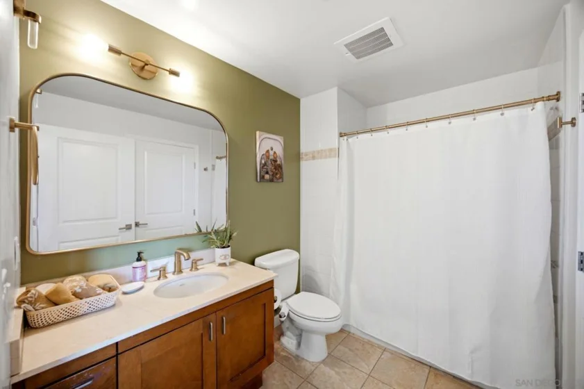 475 Redwood Street #406 photo 17