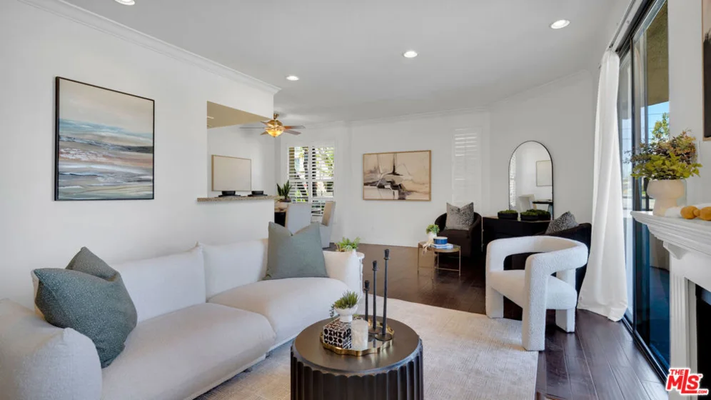 13920 Moorpark Street #106 photo 8