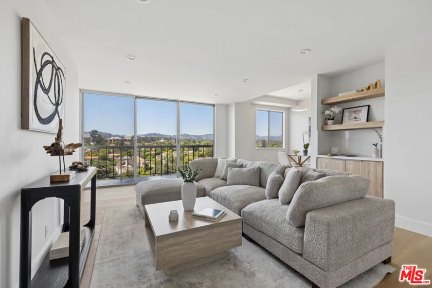10747 Wilshire Boulevard #1107 photo 1