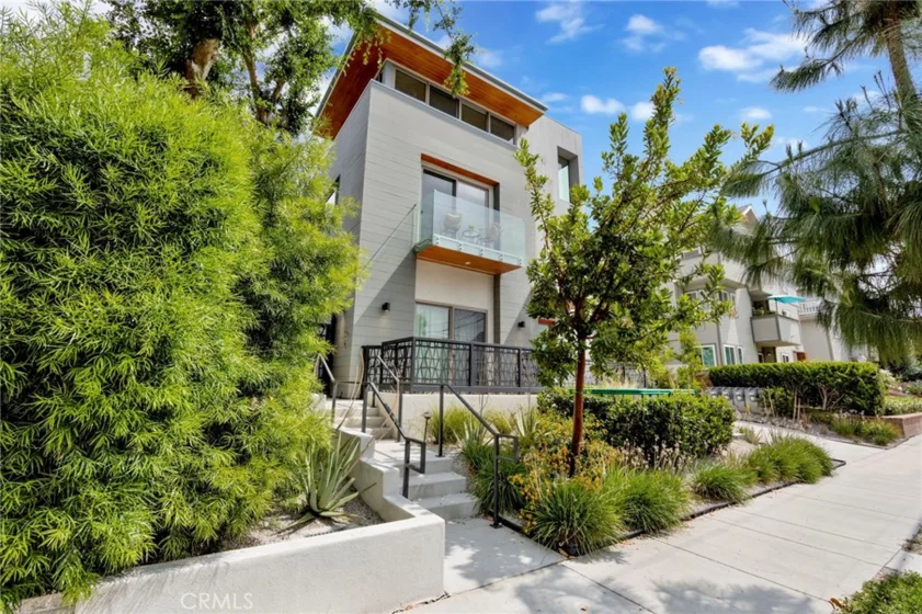 941 E California Boulevard #1 photo 28