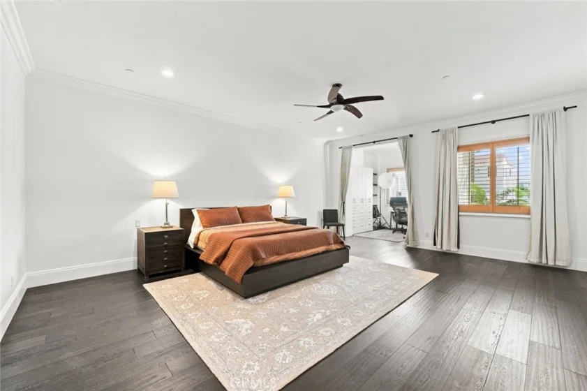143 N Arnaz Drive #105 photo 10