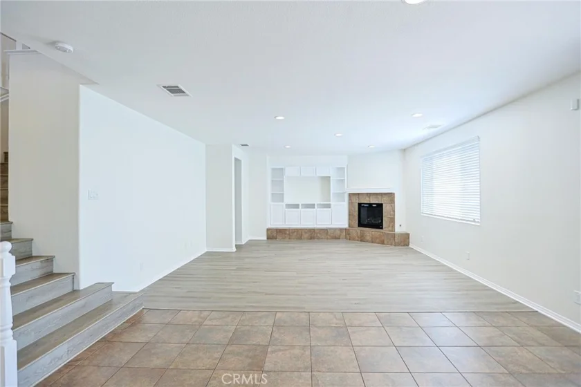 40322 Ariel Hope photo 16