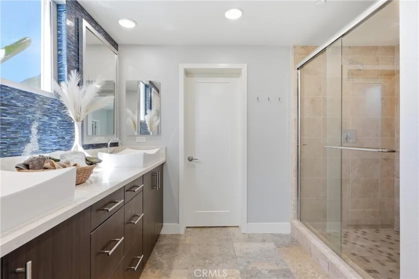 43 Gramercy photo 31