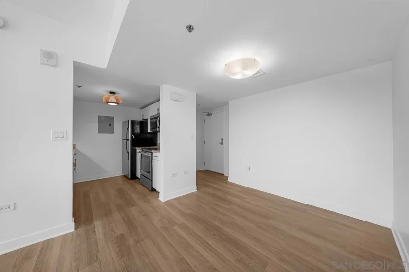 425 W Beech #1358 photo 53