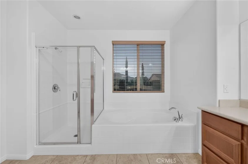 30780 Olympia Rose photo 49