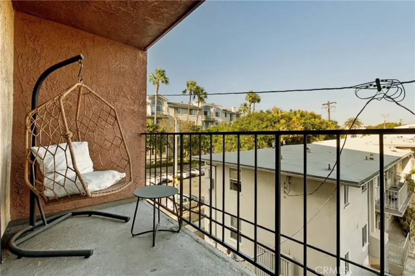 460 Golden Avenue #320 photo 15