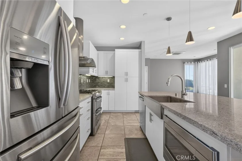 821 Brickyard photo 19