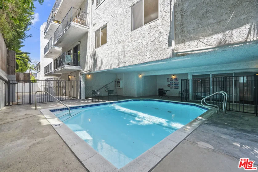 1515 S Beverly Drive #201 photo 14