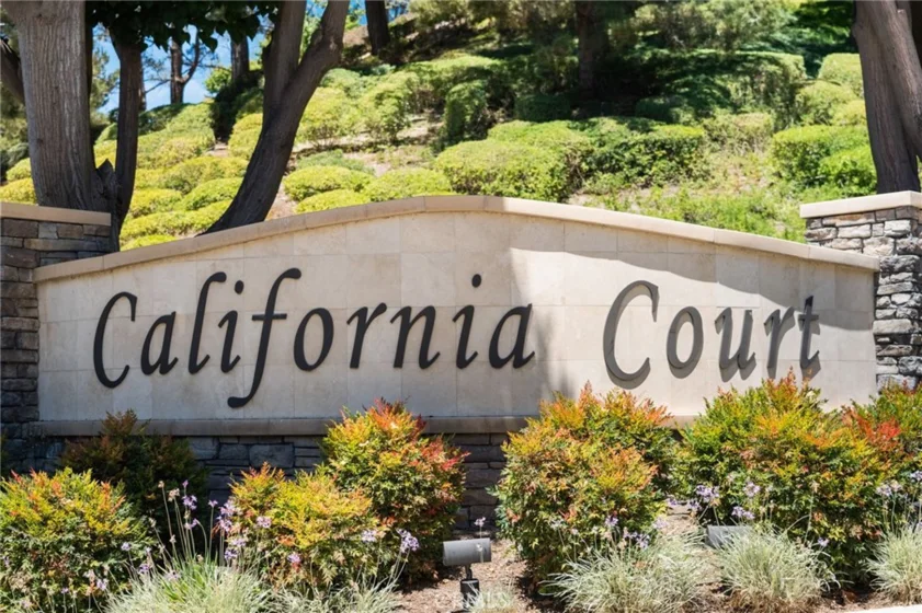 133 California Court photo 32