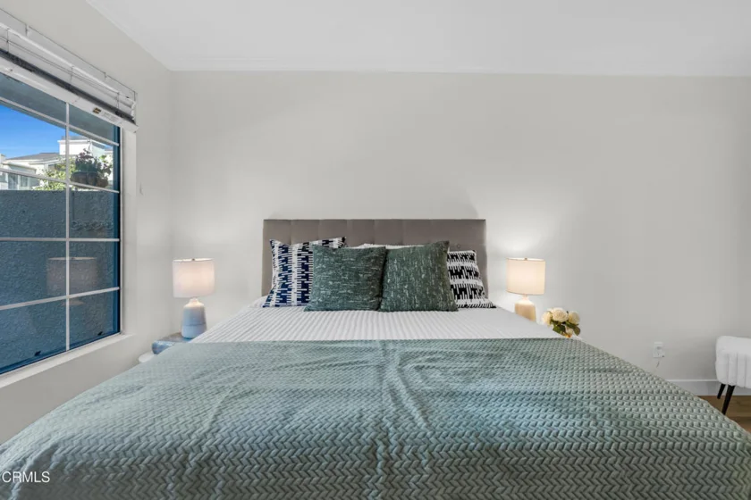5500 Owensmouth Avenue #104 photo 12