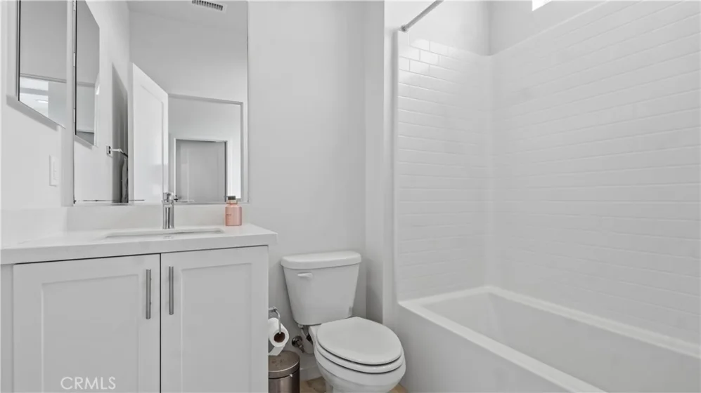 143 Fable photo 24