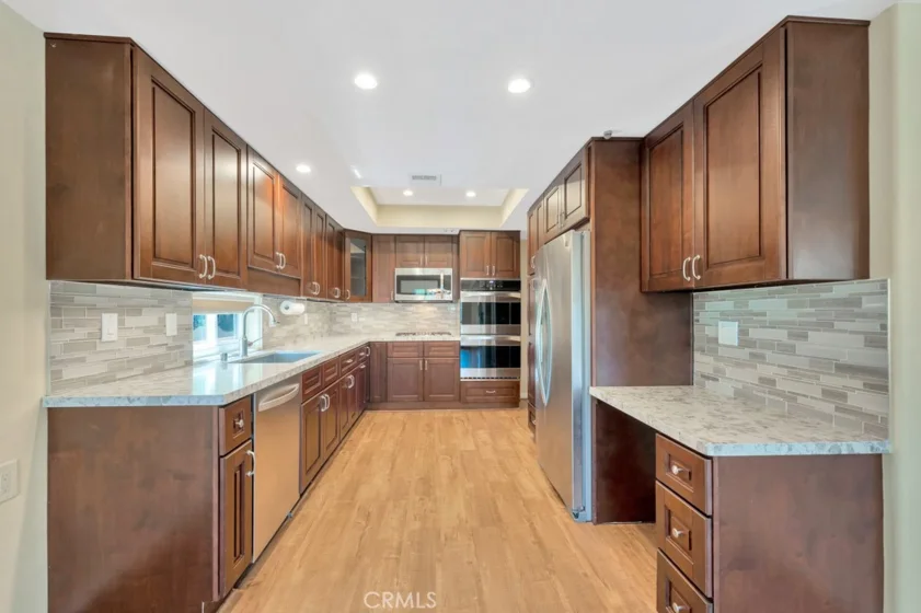 5224 Zelzah Avenue #109 photo 1