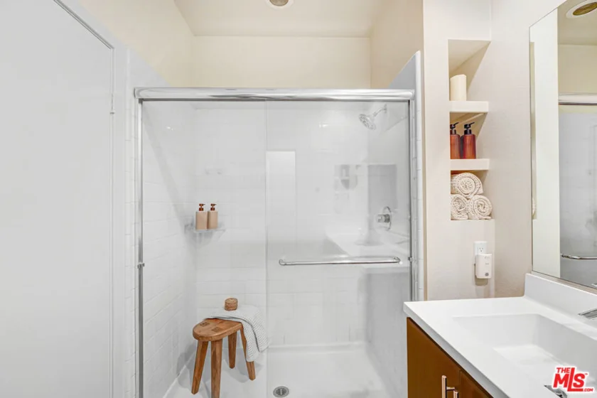 3945 Eagle Rock Boulevard #50 photo 16