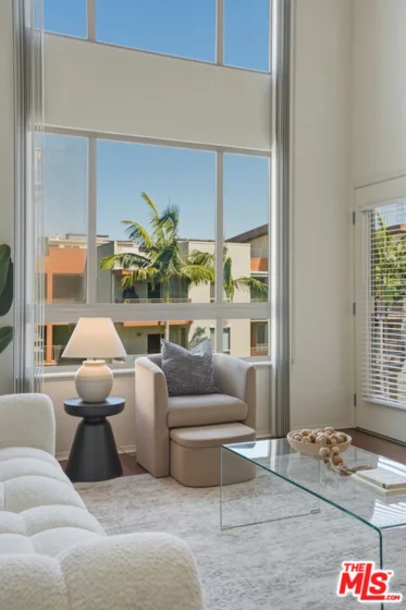 100 S Alameda Street #401 photo 29