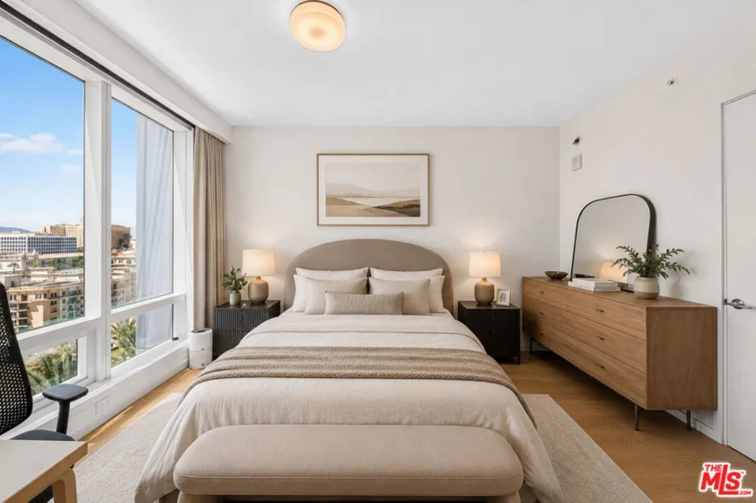 877 Francisco Street #1611 photo 15
