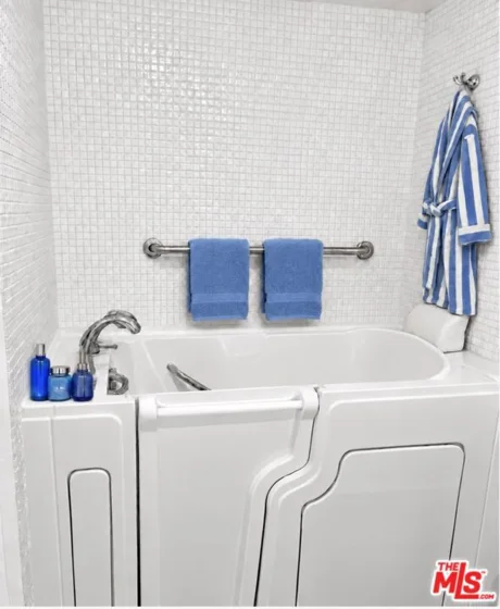 10501 Wilshire Boulevard #2206 photo 8