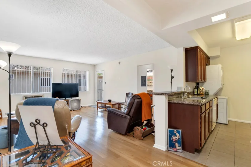1620 N San Fernando #52 photo 17