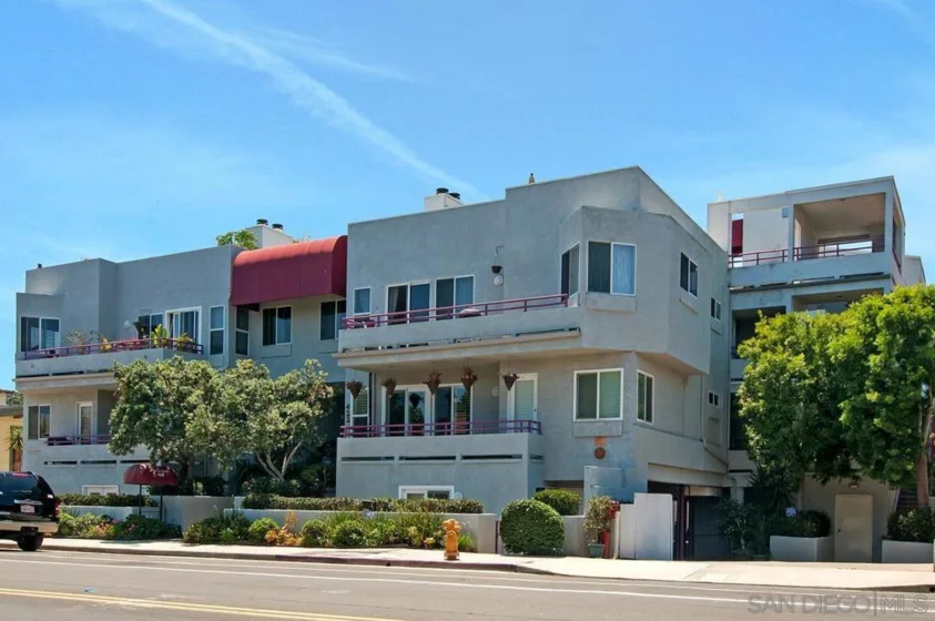 422 Rosecrans Street #1 photo 1