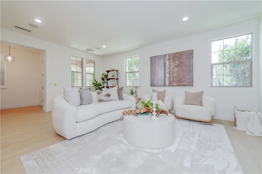 83 Twin Gables photo 7