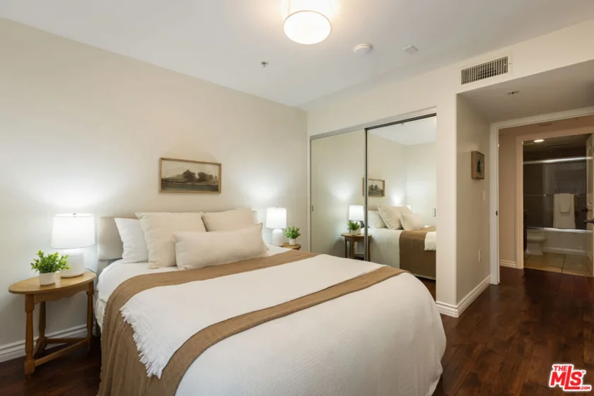 4733 Elmwood Avenue #102 photo 28