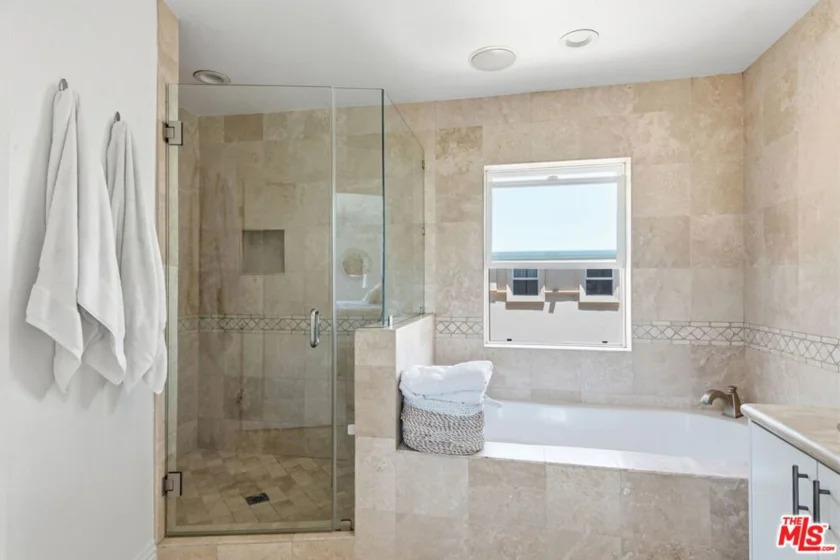 1010 N Curson Avenue #101 photo 21