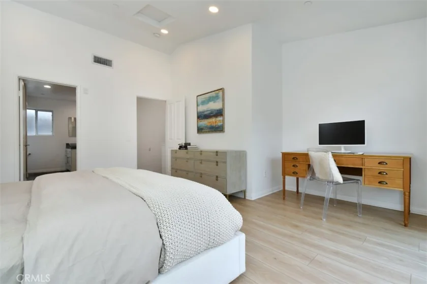 10918 Morrison Street #3 photo 20
