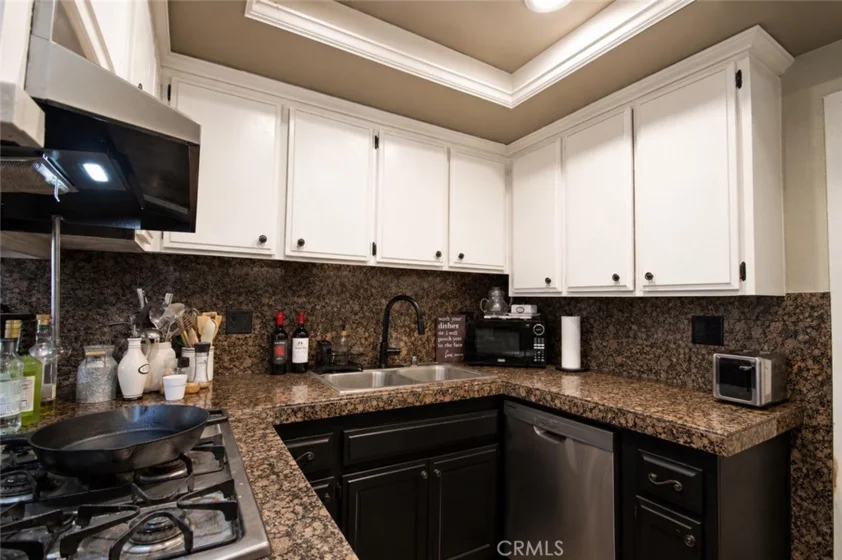 5406 Villa Way photo 3