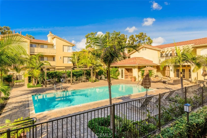 54 Corniche Drive #E photo 1