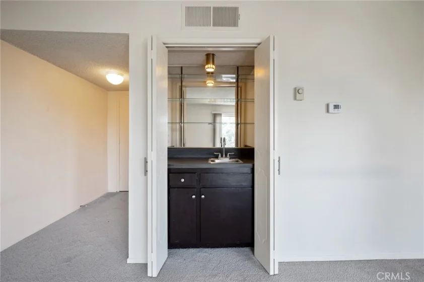 972 E California #307 photo 6