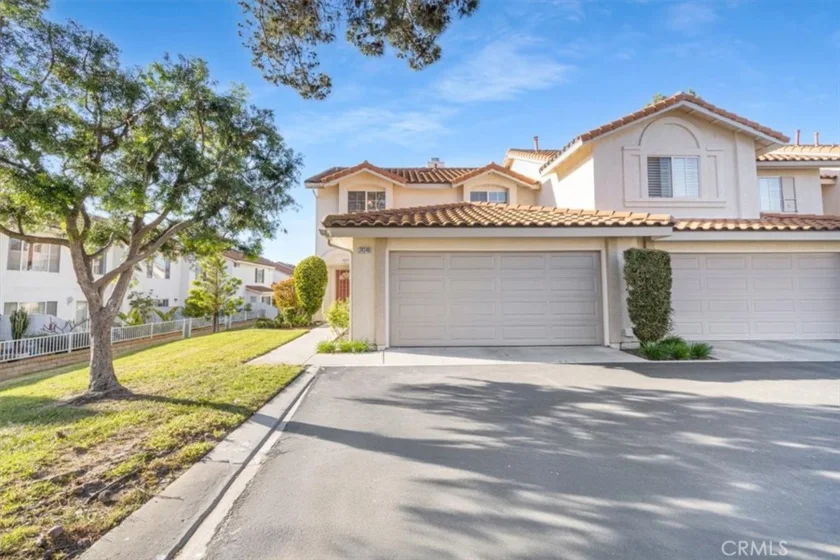24348 Registry Court photo 1