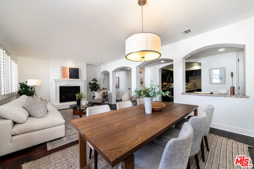 5057 Maplewood Avenue #304 photo 1