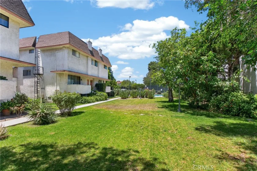 18410 Lull Street #1 photo 34