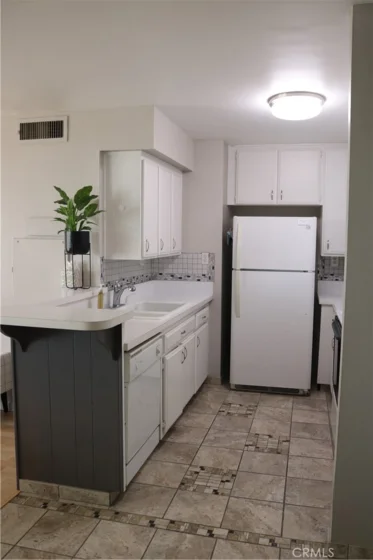 1750 E Ocean #503 photo 7