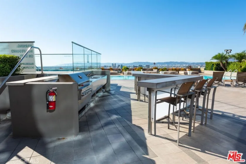1100 Wilshire Boulevard #2608 photo 6