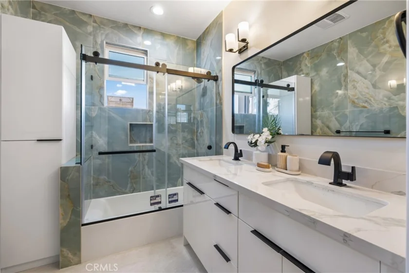 1649 N Lake Avenue #1 photo 40
