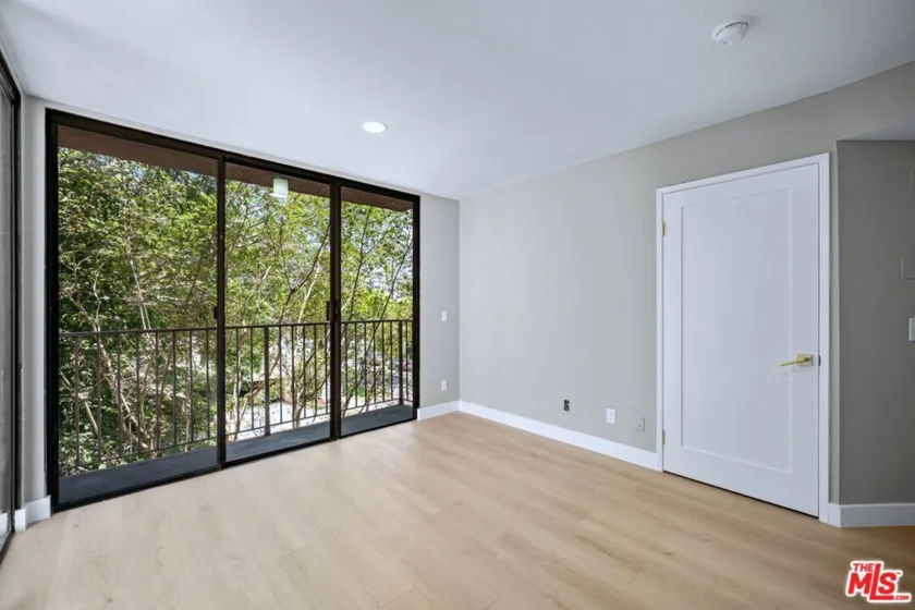 869 S Wooster Street #301 photo 3