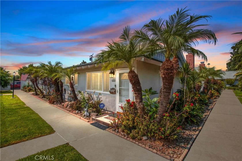 2030 E Santa Clara Avenue #M1 photo 1