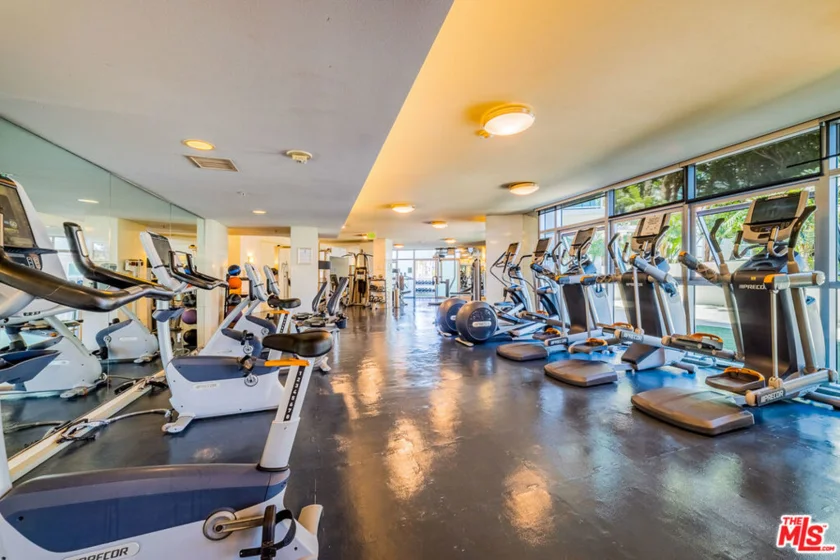13700 Marina Pointe Drive #1018 photo 25