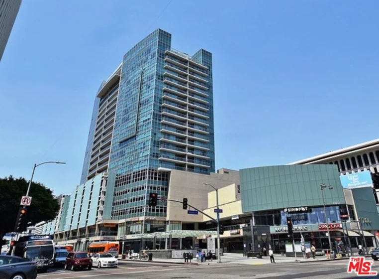 3785 Wilshire Boulevard #1202 photo 1