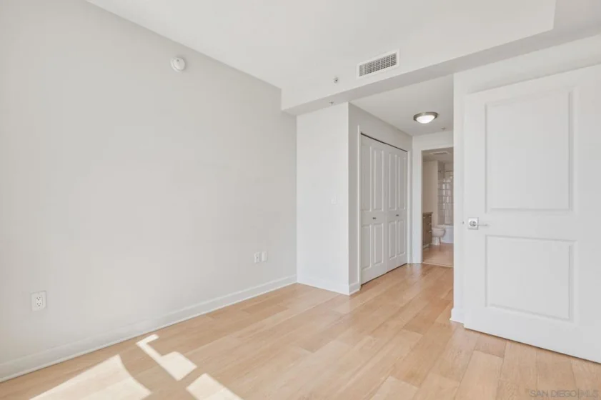 1431 Pacific Highway #411 photo 29