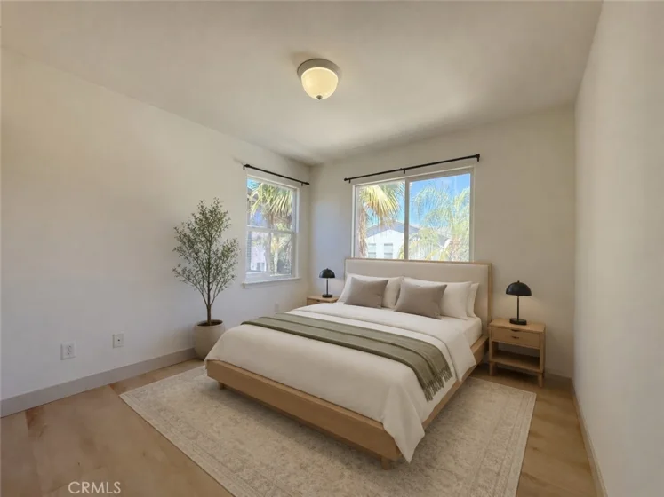 28910 Newport photo 40