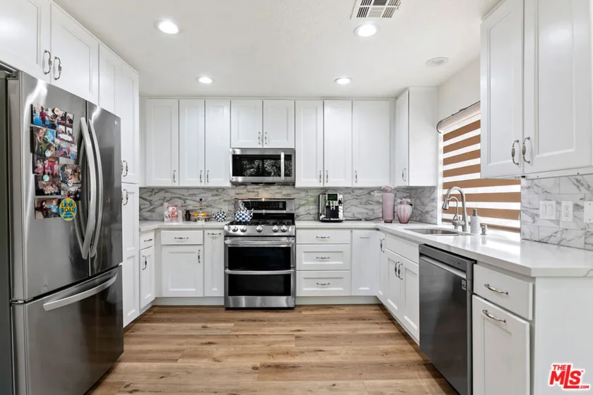 18730 Hatteras Street #25 photo 8