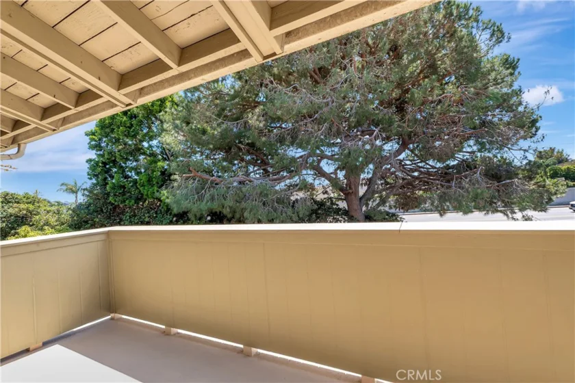 19-G Van Ness Court photo 35