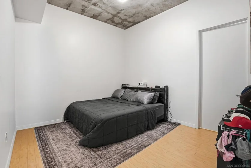 1050 Island #210 photo 7