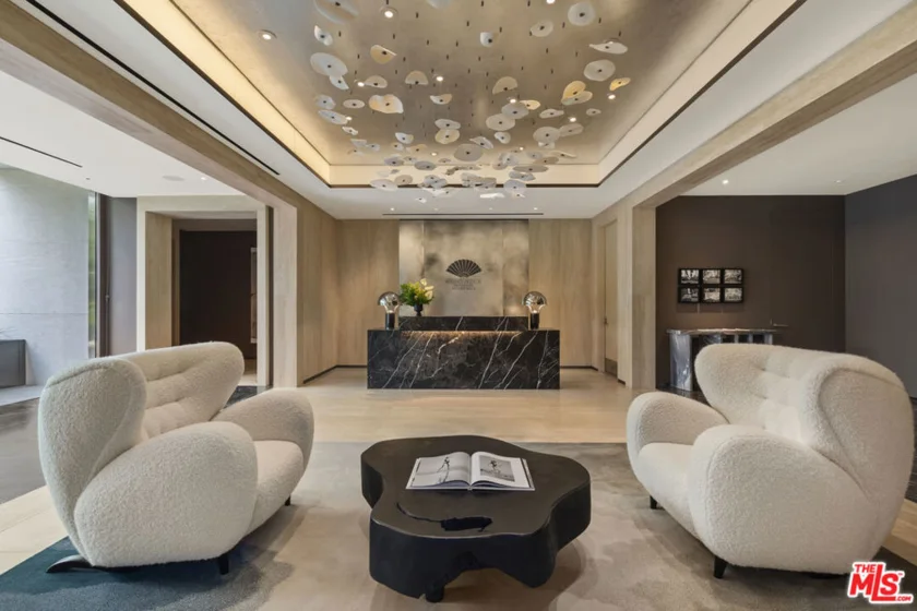 9200 Wilshire Boulevard #204W photo 3